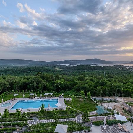 Montenegro Lodge Kavač エクステリア 写真 View of the resort