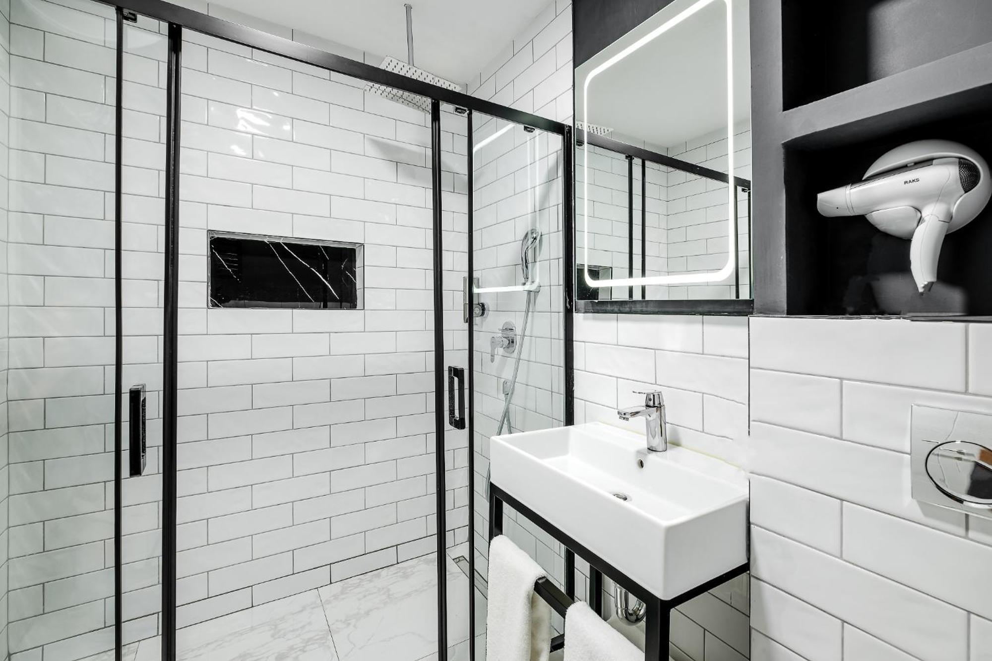 Montenegro Lodge Kavač 部屋 写真 Bathroom