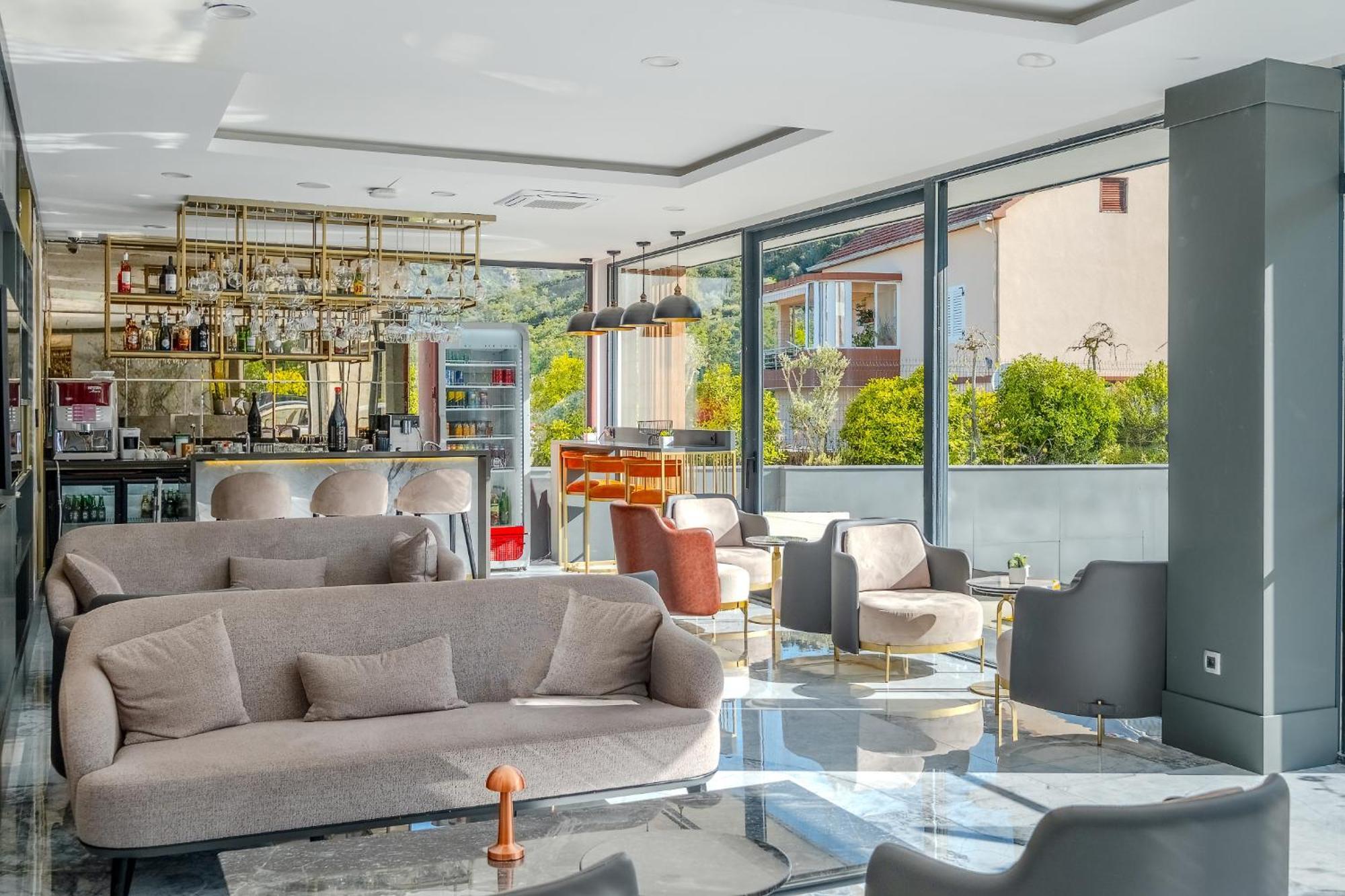 Montenegro Lodge Kavač エクステリア 写真 Lobby