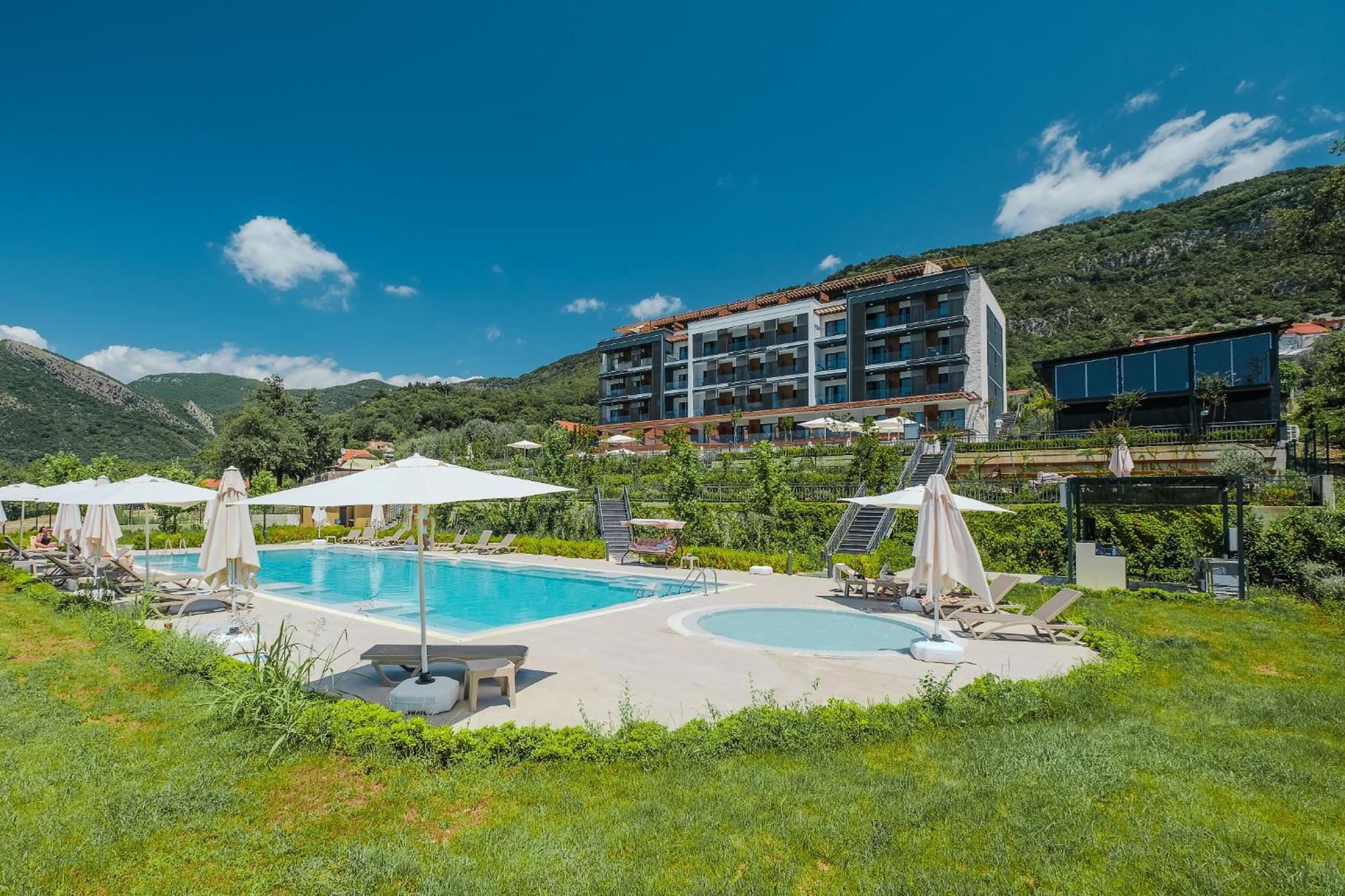 Montenegro Lodge Kavač エクステリア 写真